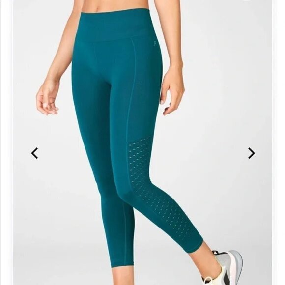 Fabletics Sync High-Waisted Perforated 7/8 Leggings NWT - Picture 3 of 17